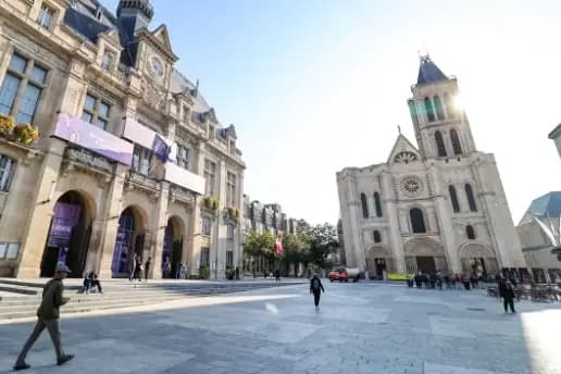 Distribution de flyers à Saint-Denis